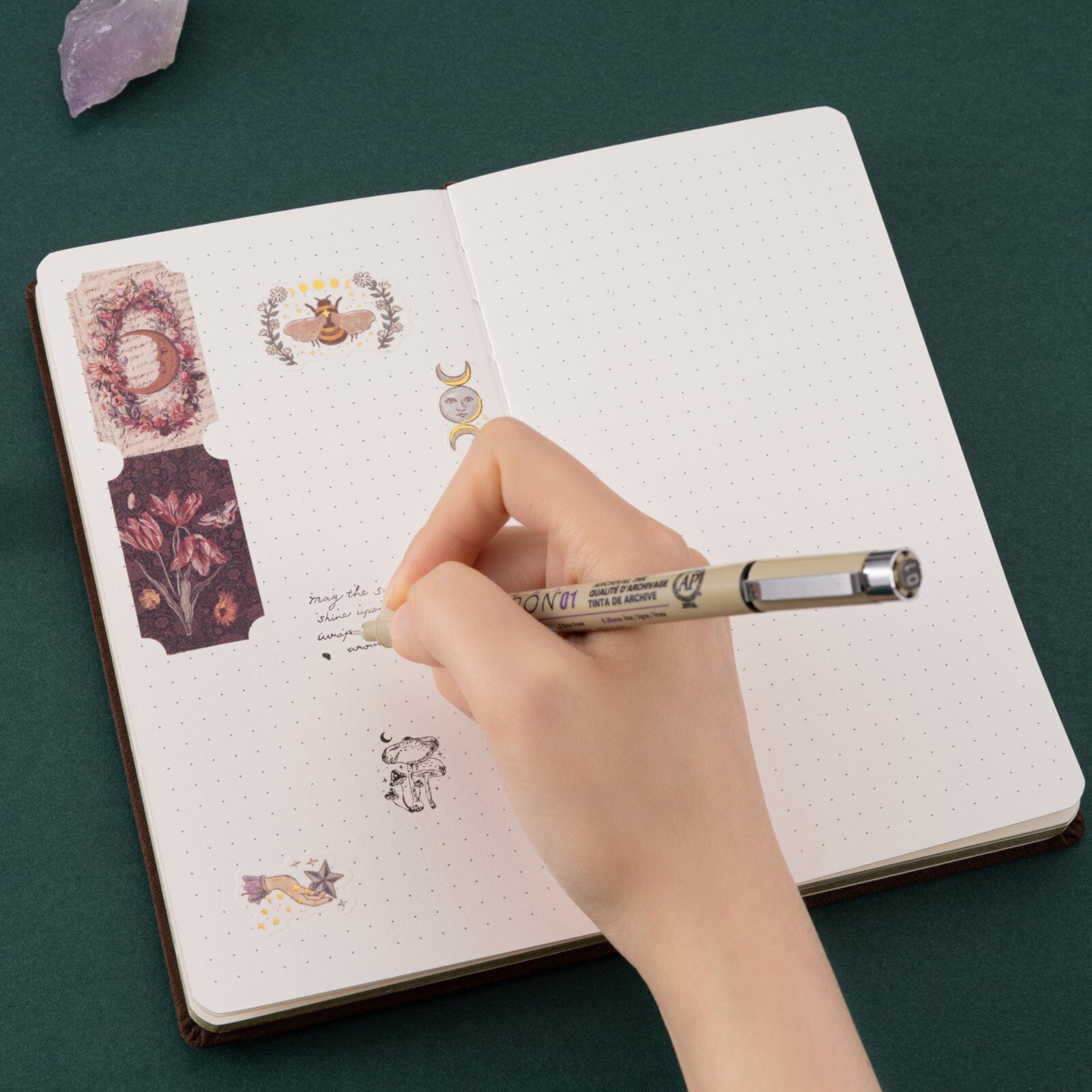 Tsuki 'Honey Bee' Luxury Travel Notebook ☾